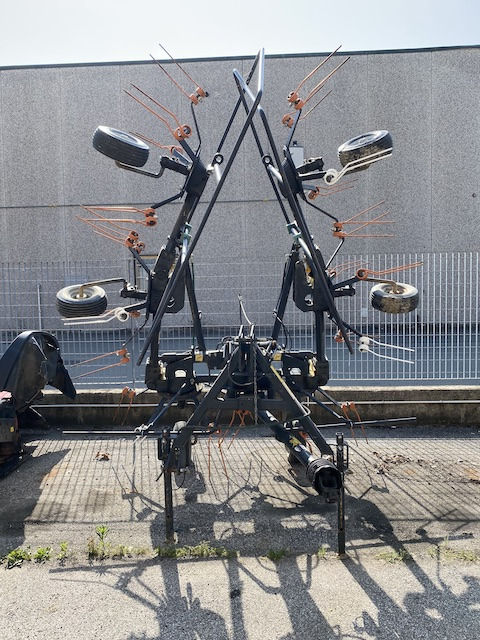 Voltafieno usato Gallignani - Maşină de întors fânul: Foto 1 Voltafieno usato Gallignani - Maşină de întors fânul: Foto 1