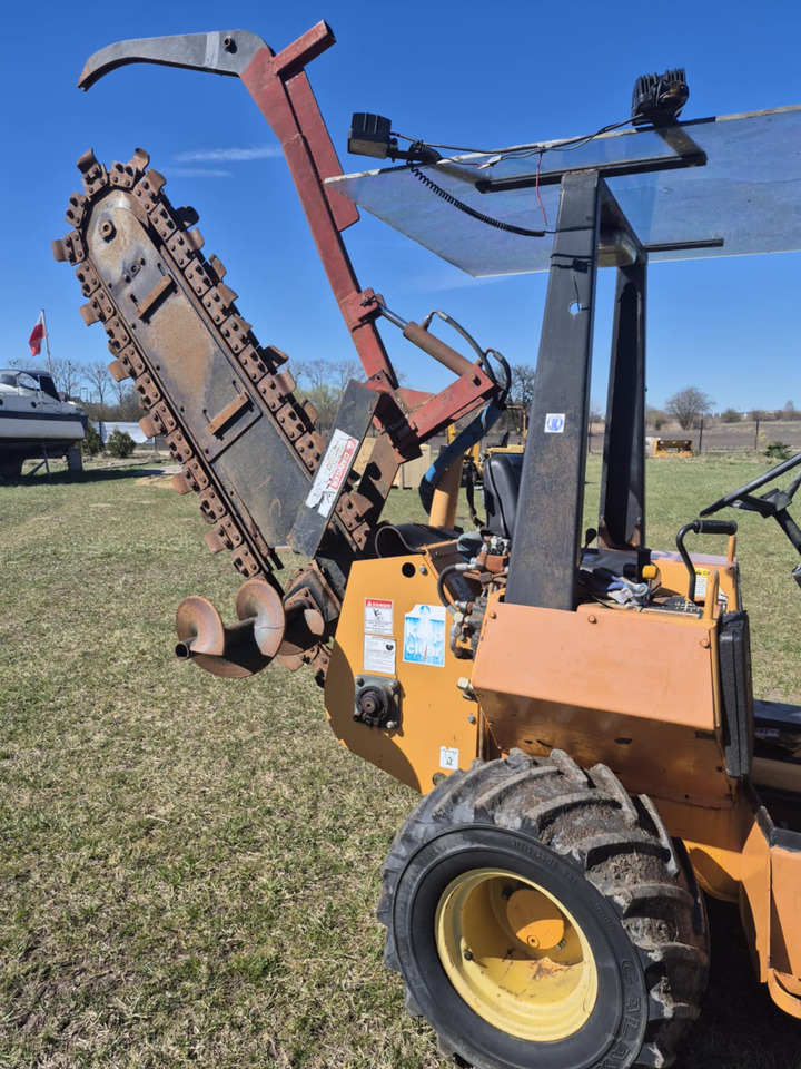 Săpător de şanţuri Case 560: Foto 6