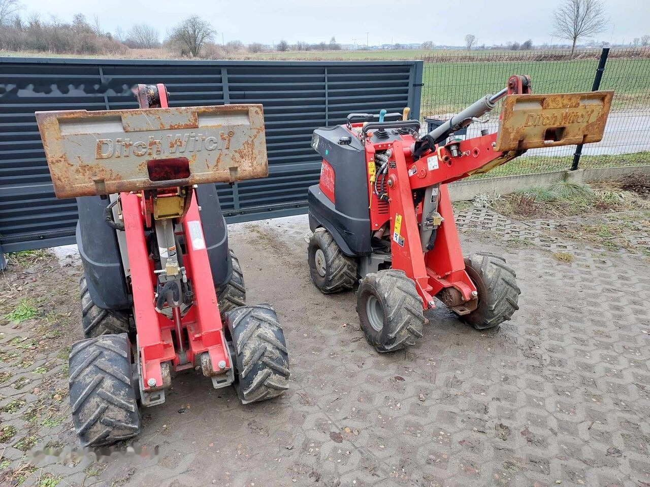 Ditch-Witch Zahn R300 - Săpător de şanţuri: Foto 5 Ditch-Witch Zahn R300 - Săpător de şanţuri: Foto 5