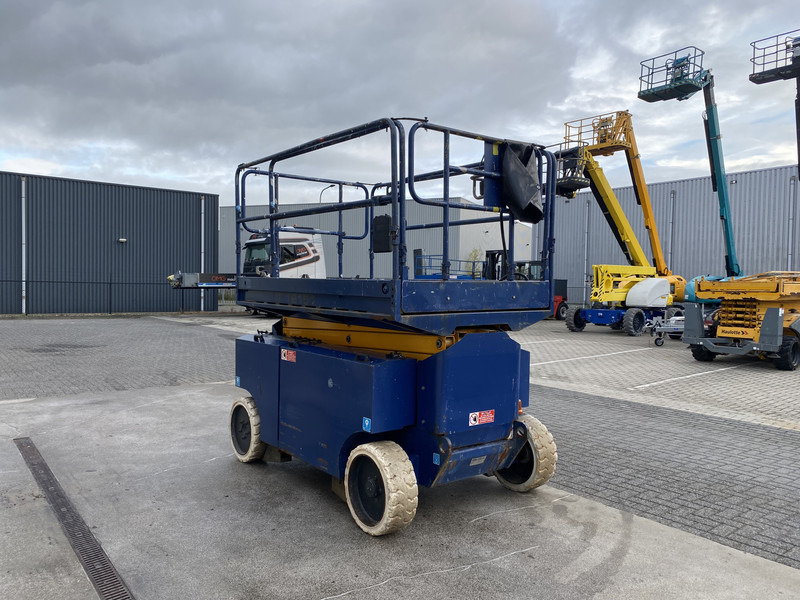 Iteco IT12151, Schaar hoogwerker, 14 meter - Platforma foarfeca: Foto 4 Iteco IT12151, Schaar hoogwerker, 14 meter - Platforma foarfeca: Foto 4