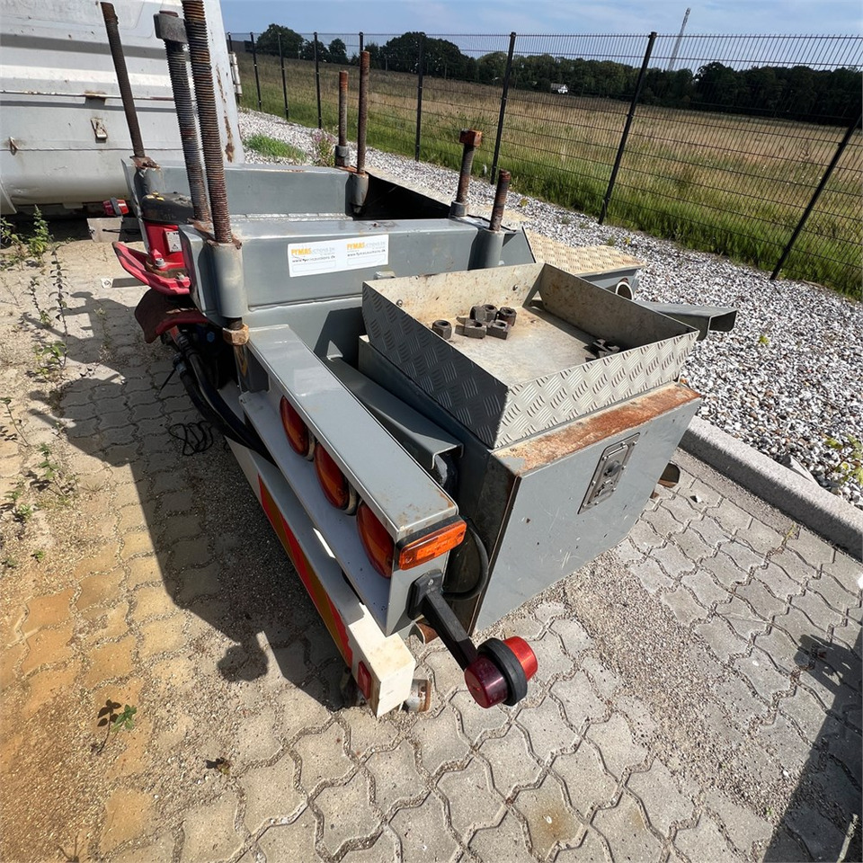 ABC Kranbeslag / Crane bracket rear mounted - Ataşament pentru Camion: Foto 3 ABC Kranbeslag / Crane bracket rear mounted - Ataşament pentru Camion: Foto 3