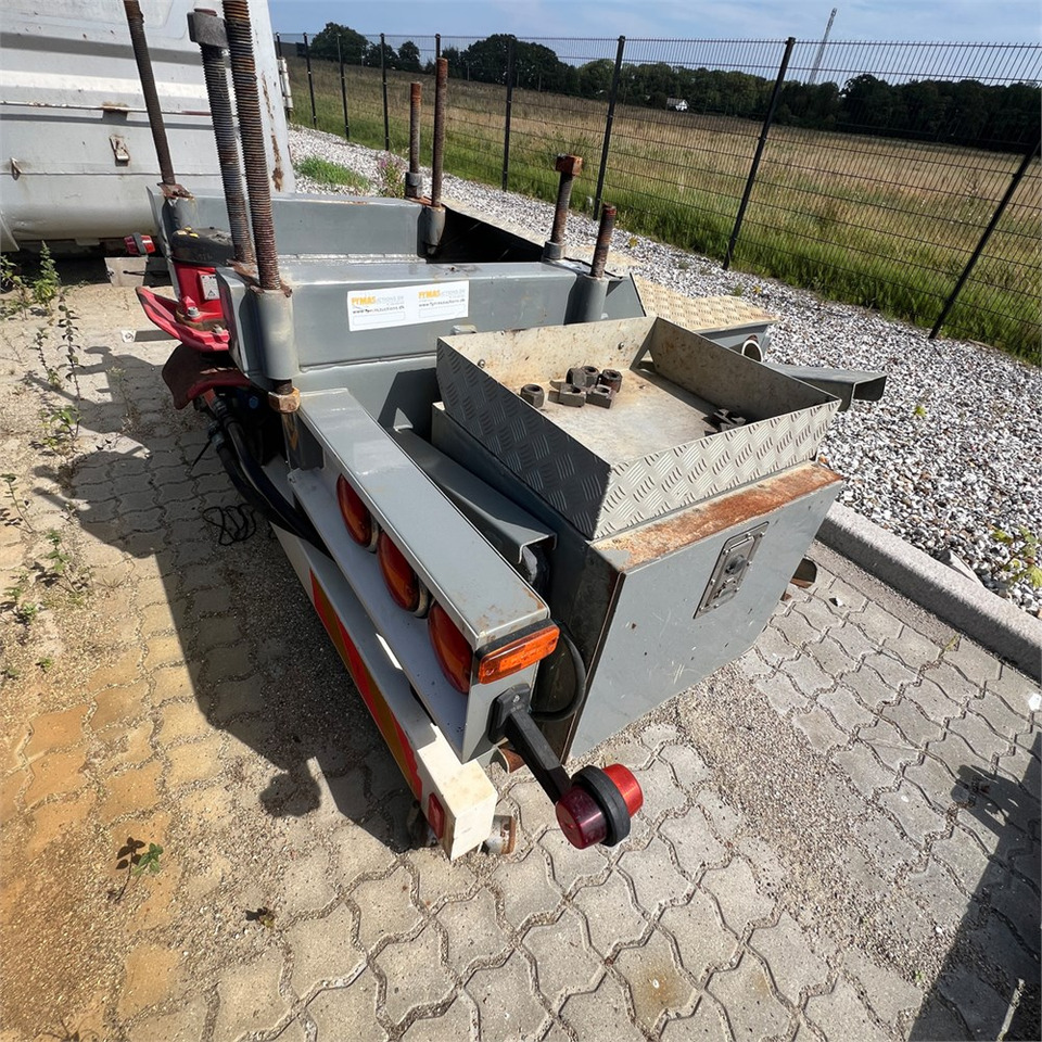 ABC Kranbeslag / Crane bracket rear mounted - Ataşament pentru Camion: Foto 4 ABC Kranbeslag / Crane bracket rear mounted - Ataşament pentru Camion: Foto 4