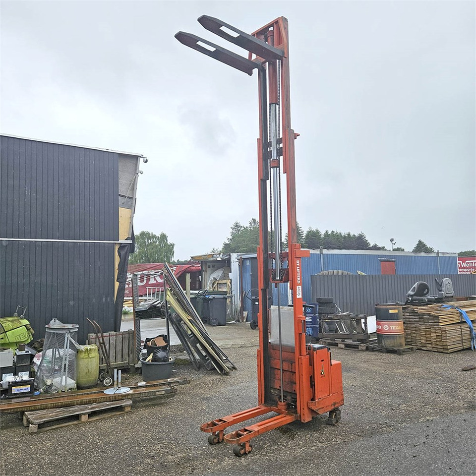 BT LSF 1250E - Transpalet manual: Foto 1 BT LSF 1250E - Transpalet manual: Foto 1