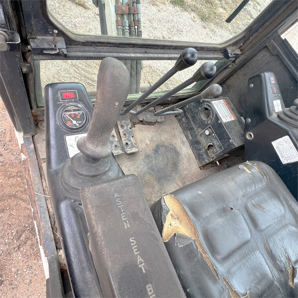 Mini excavator Bobcat 320: Foto 19