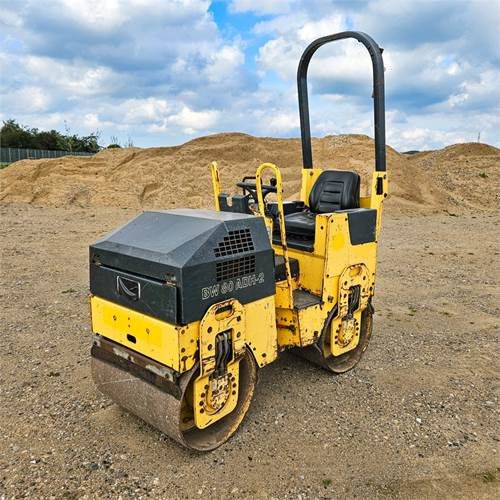 Bomag BW 80 ADH-2 - Cilindru compactor pentru asfalt: Foto 1 Bomag BW 80 ADH-2 - Cilindru compactor pentru asfalt: Foto 1