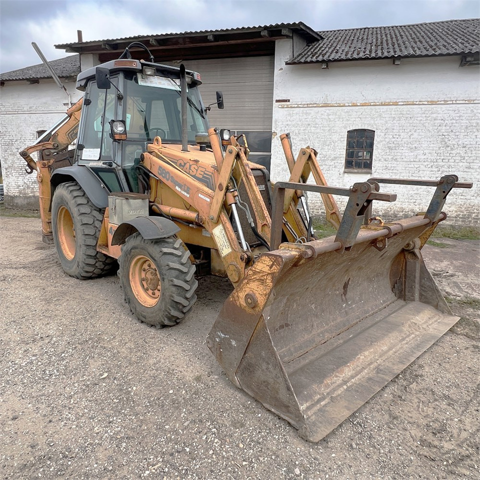 Case 580 Super LE Turbo - Buldoexcavator: Foto 2 Case 580 Super LE Turbo - Buldoexcavator: Foto 2