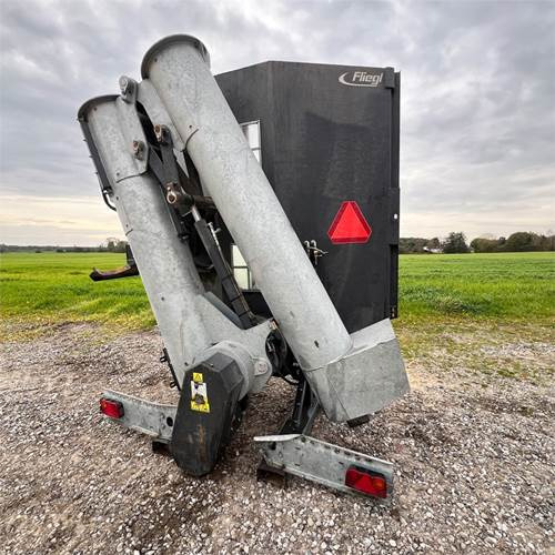 Fliegl ULS 400/500 - Utilaje de creştere vite: Foto 3 Fliegl ULS 400/500 - Utilaje de creştere vite: Foto 3