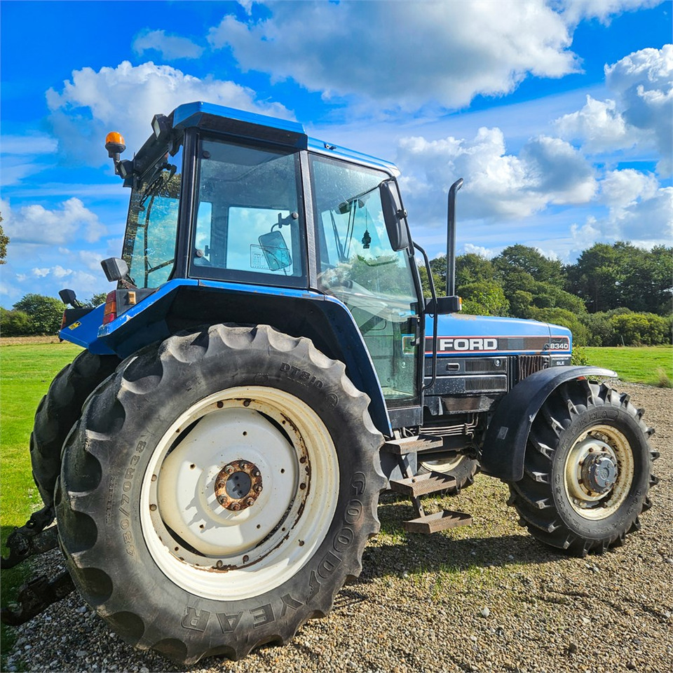 Ford 8340 Powerstar SLE - Tractor agricol: Foto 3 Ford 8340 Powerstar SLE - Tractor agricol: Foto 3