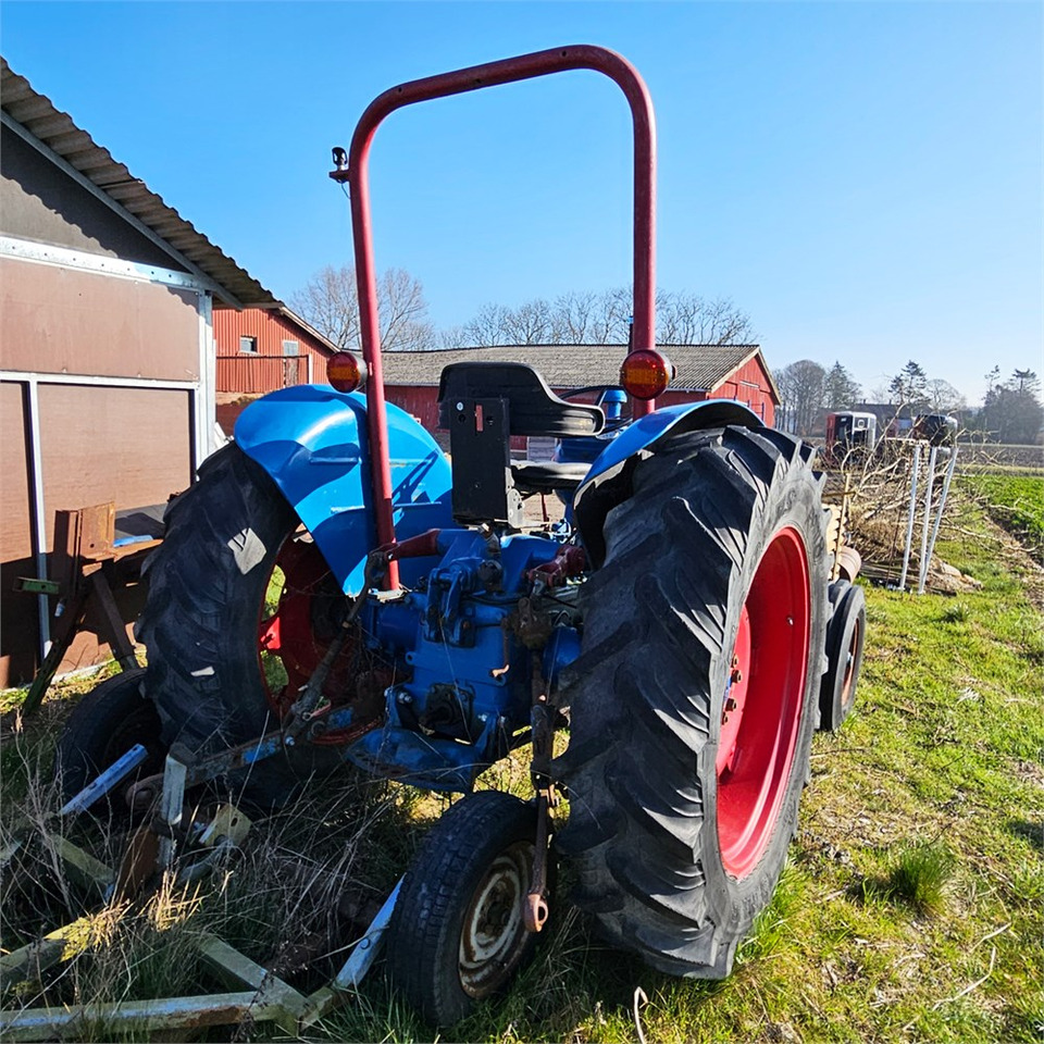 Ford T2 - Tractor agricol: Foto 5 Ford T2 - Tractor agricol: Foto 5