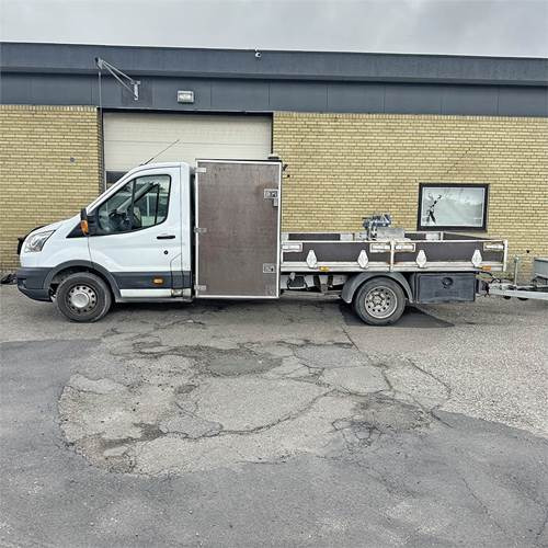 Ford Transit 2.2 TDCi (155HK) Chassis RWD Man - Camion platformă: Foto 3 Ford Transit 2.2 TDCi (155HK) Chassis RWD Man - Camion platformă: Foto 3