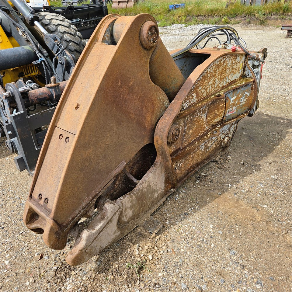 Furukawa VM25-ER - Foarfece hidraulic pentru Excavator: Foto 1 Furukawa VM25-ER - Foarfece hidraulic pentru Excavator: Foto 1