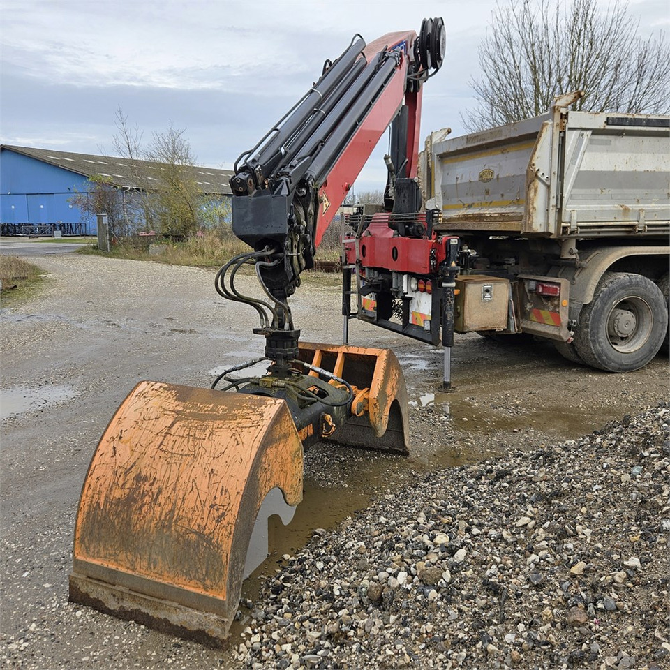 HMF 2120K-4 RC - Macara montată: Foto 2 HMF 2120K-4 RC - Macara montată: Foto 2