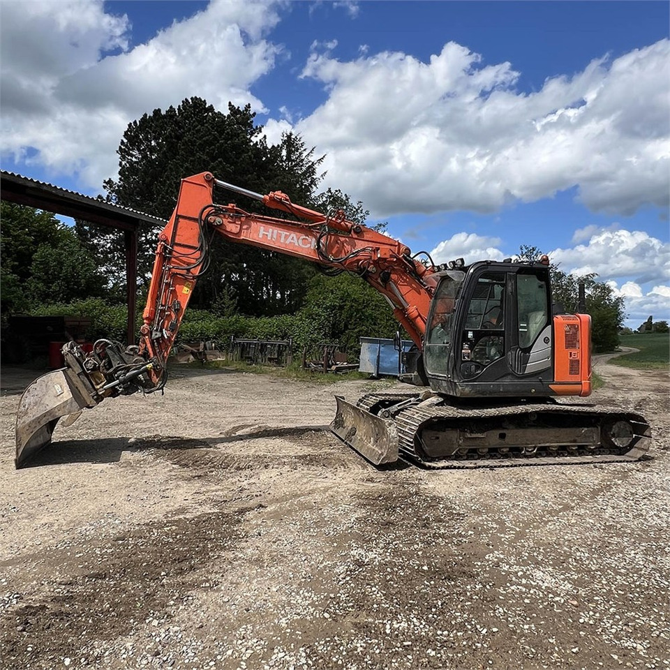 Hitachi ZX135 US-6 - Excavator pe şenile: Foto 3 Hitachi ZX135 US-6 - Excavator pe şenile: Foto 3