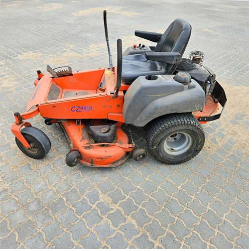 Husqvarna 968999228 CZ4818 Consumer Z - Maşină de tuns iarba: Foto 2 Husqvarna 968999228 CZ4818 Consumer Z - Maşină de tuns iarba: Foto 2
