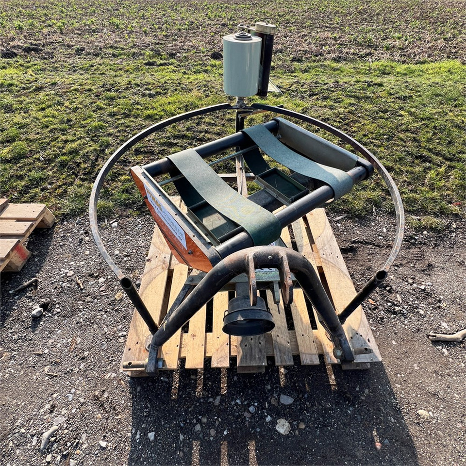 ...If the Make is not found, write wish in field Note W55 Miniwrapper - Utilaje pentru fân: Foto 4 ...If the Make is not found, write wish in field Note W55 Miniwrapper - Utilaje pentru fân: Foto 4