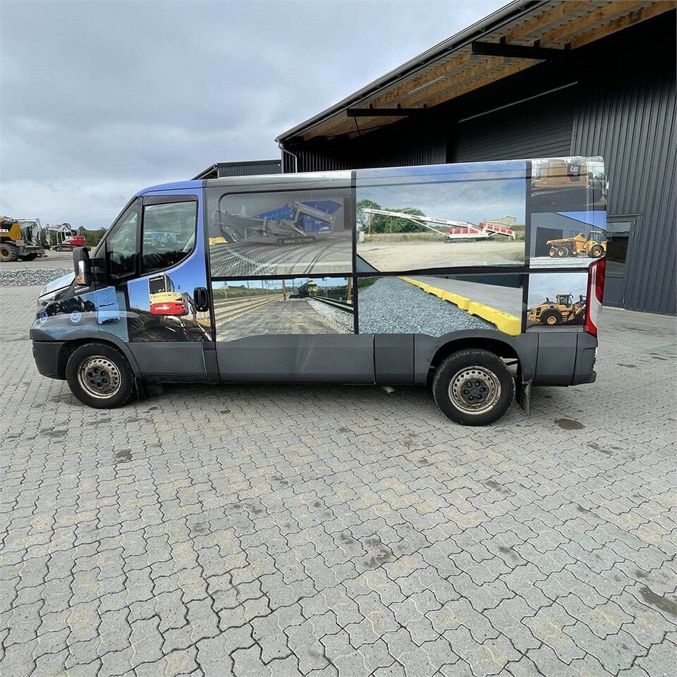 Leasing de Iveco 35-120 HI Matic Iveco 35-120 HI Matic: Foto 10 Leasing de Iveco 35-120 HI Matic Iveco 35-120 HI Matic: Foto 10