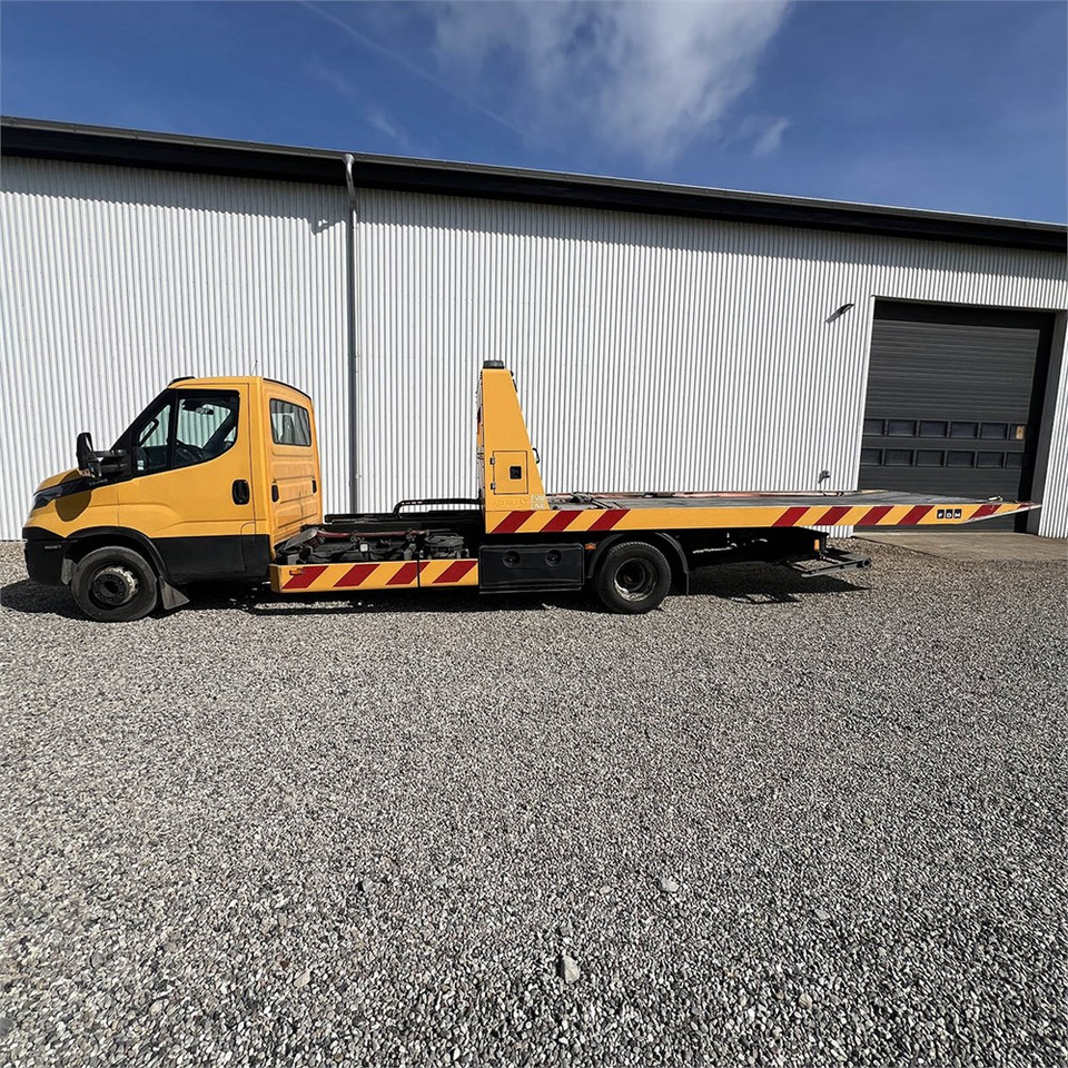 Iveco Daily 70c - Maşină de tractare: Foto 5 Iveco Daily 70c - Maşină de tractare: Foto 5