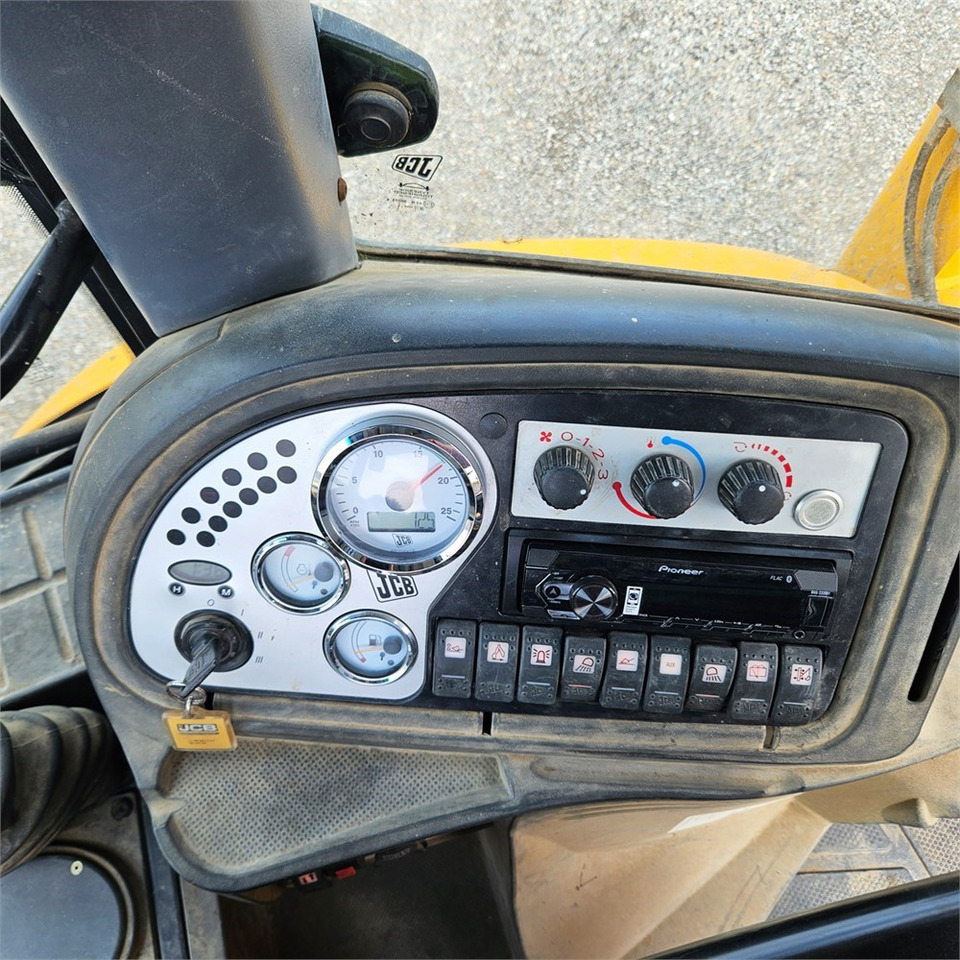 Buldoexcavator JCB 4CX AP: Foto 16