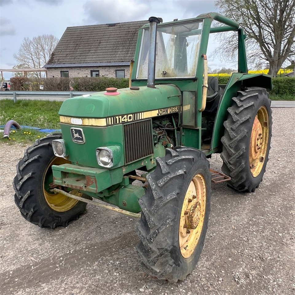 John Deere 1140 - Tractor agricol: Foto 3 John Deere 1140 - Tractor agricol: Foto 3