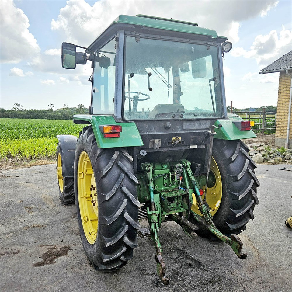John Deere 2850 MFWD - Tractor agricol: Foto 4 John Deere 2850 MFWD - Tractor agricol: Foto 4