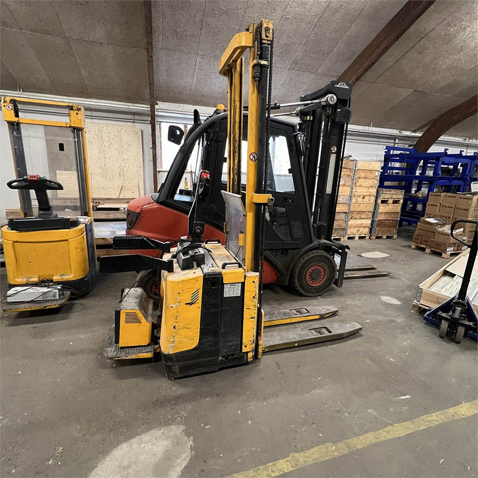 Jungheinrich Hawker Perfect Plus 3 PzB 300 - Transpalet manual: Foto 5 Jungheinrich Hawker Perfect Plus 3 PzB 300 - Transpalet manual: Foto 5