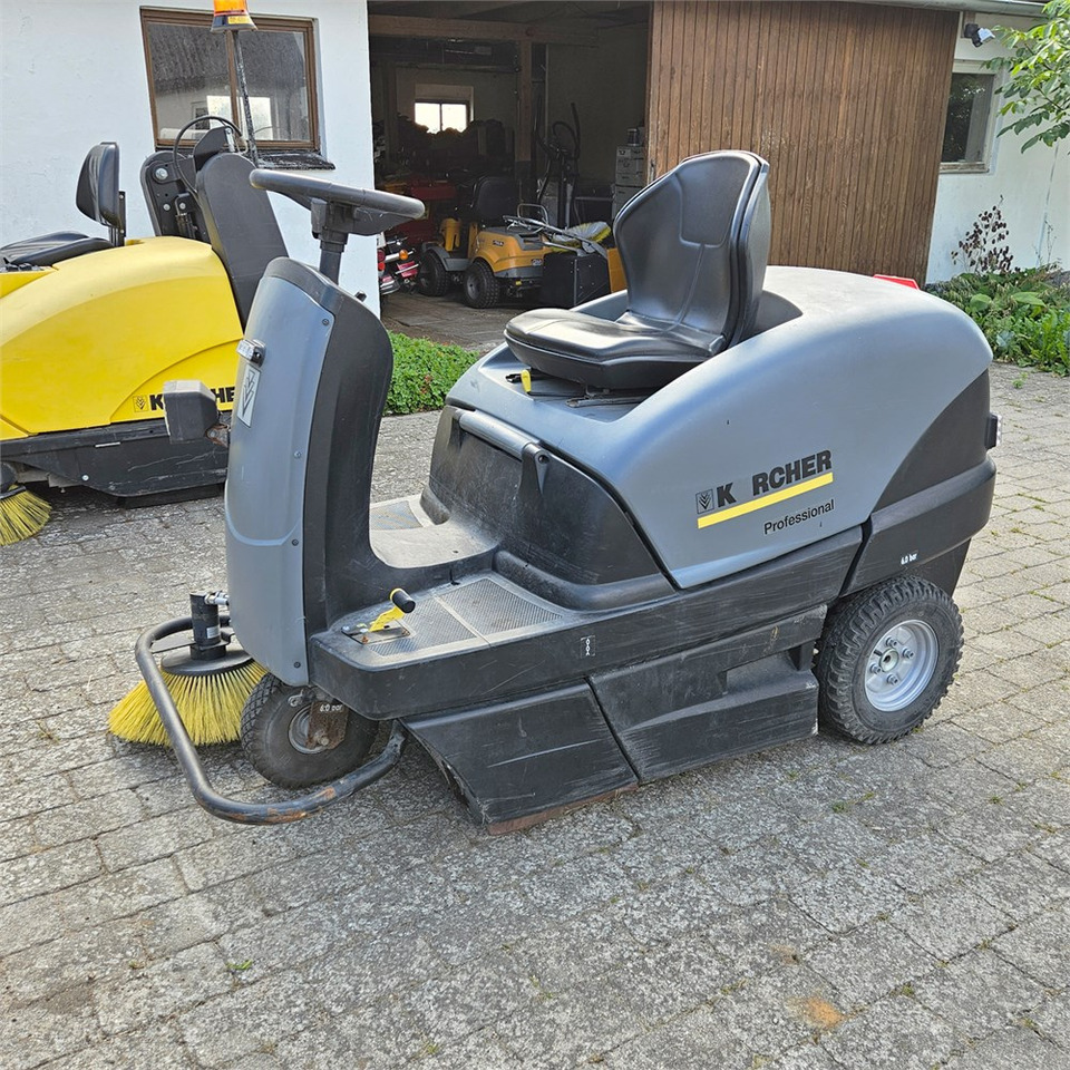 Kärcher Km 100/100 RG - Mașină de măturat industrială: Foto 2 Kärcher Km 100/100 RG - Mașină de măturat industrială: Foto 2