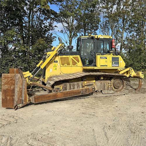 Komatsu D65 PXI-18 - Buldozer: Foto 1 Komatsu D65 PXI-18 - Buldozer: Foto 1