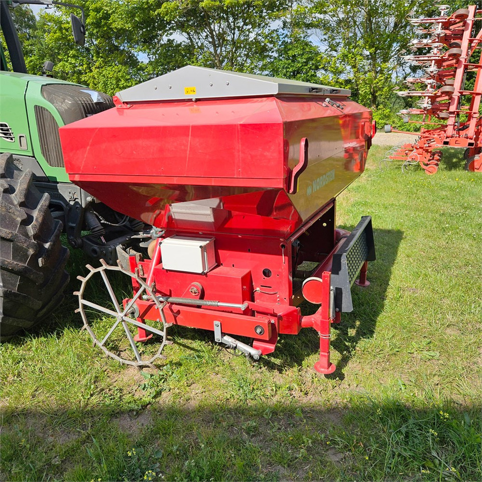Kongskilde Vibro Corp Specialbygget - Maşină agricole pentru semanat: Foto 2 Kongskilde Vibro Corp Specialbygget - Maşină agricole pentru semanat: Foto 2