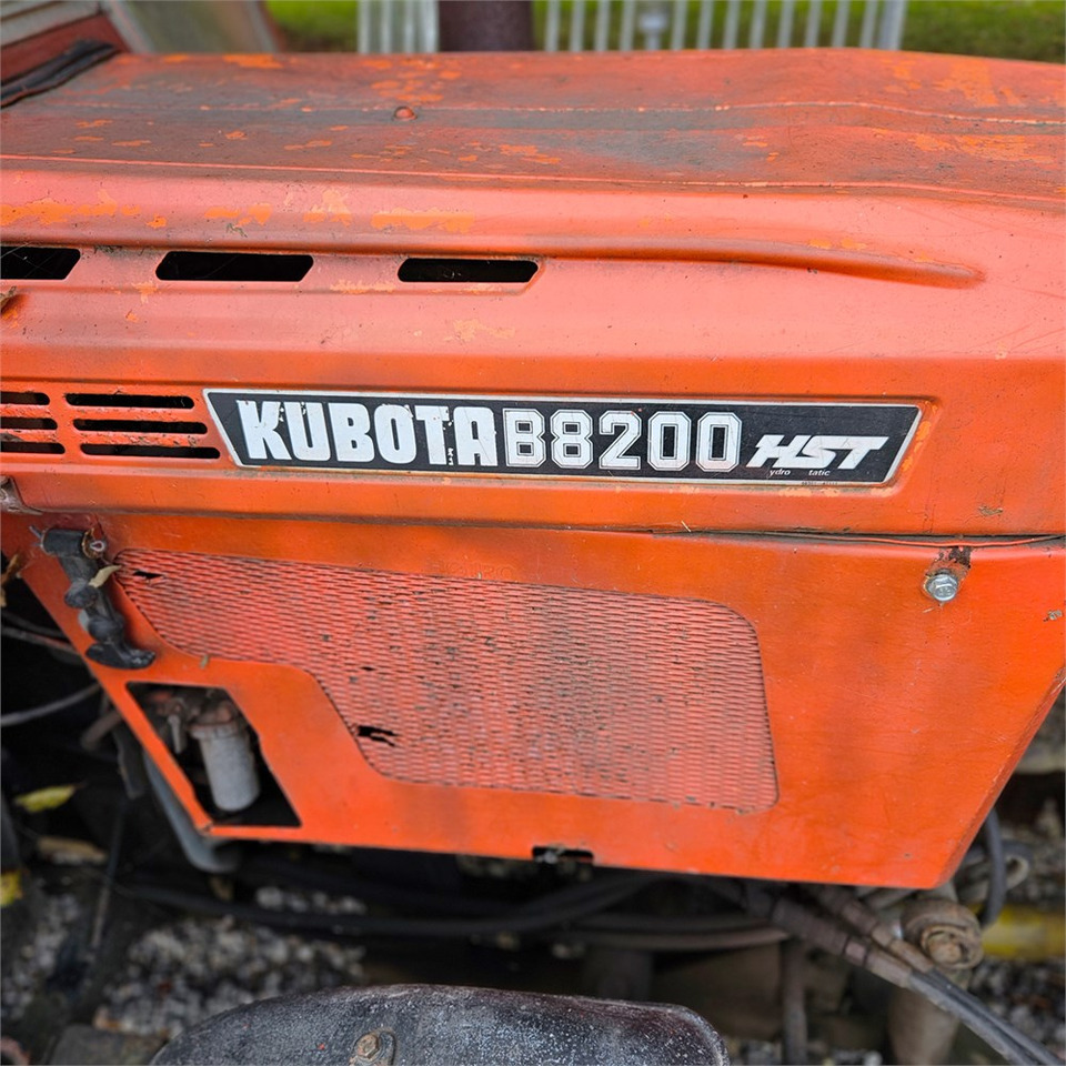 Tractor comunal Kubota B8200: Foto 30 Tractor comunal Kubota B8200: Foto 30