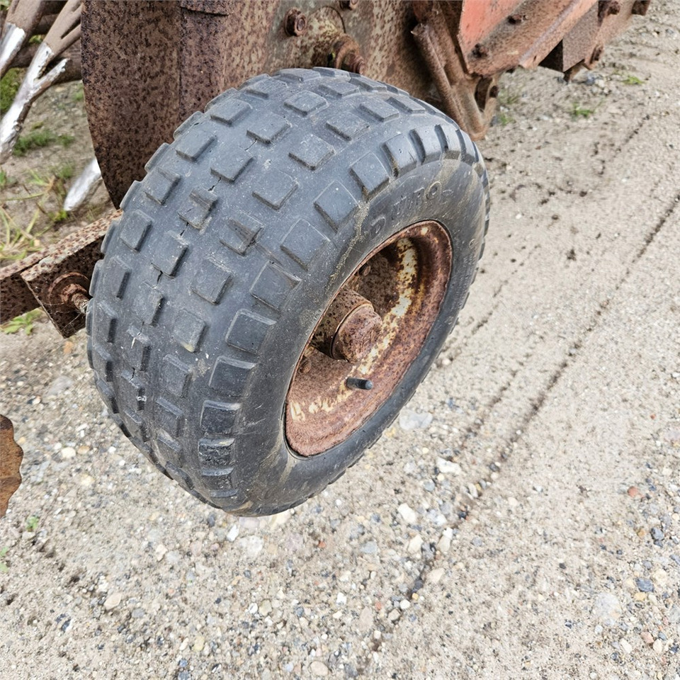 Leasing de Kverneland UN 2200 Kverneland UN 2200: Foto 22 Leasing de Kverneland UN 2200 Kverneland UN 2200: Foto 22