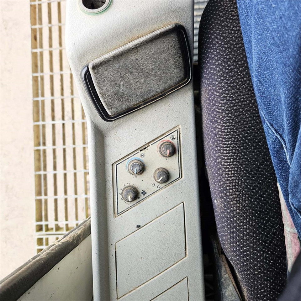 Excavator pe şenile Liebherr R944B HD-SL Litronic: Foto 17 Excavator pe şenile Liebherr R944B HD-SL Litronic: Foto 17