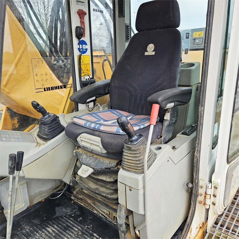 Excavator pe şenile Liebherr R944B HD-SL Litronic: Foto 10 Excavator pe şenile Liebherr R944B HD-SL Litronic: Foto 10