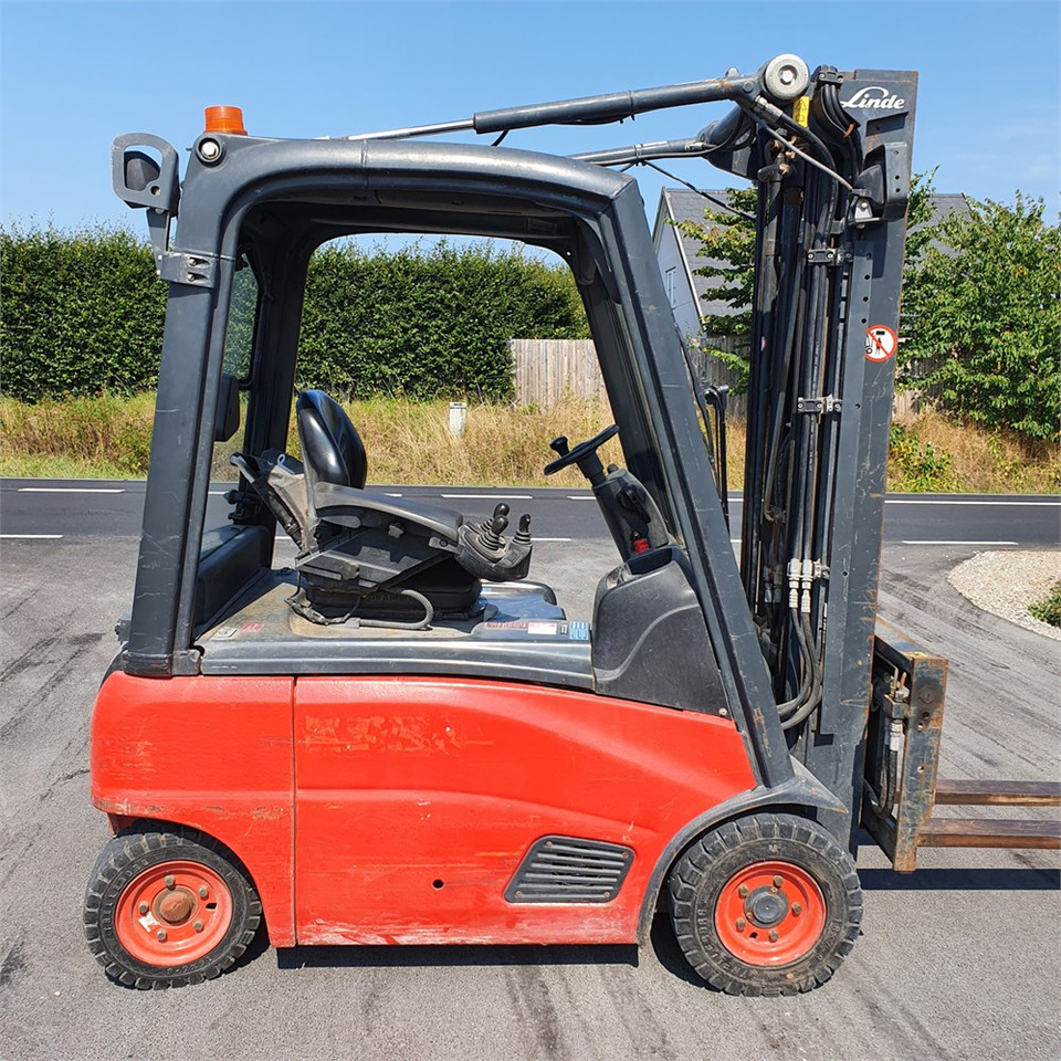 Linde H16 P-01 - Motostivuitor: Foto 3 Linde H16 P-01 - Motostivuitor: Foto 3