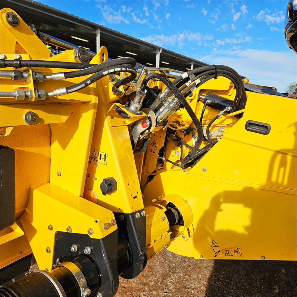 Combină agricola New Holland F8: Foto 11