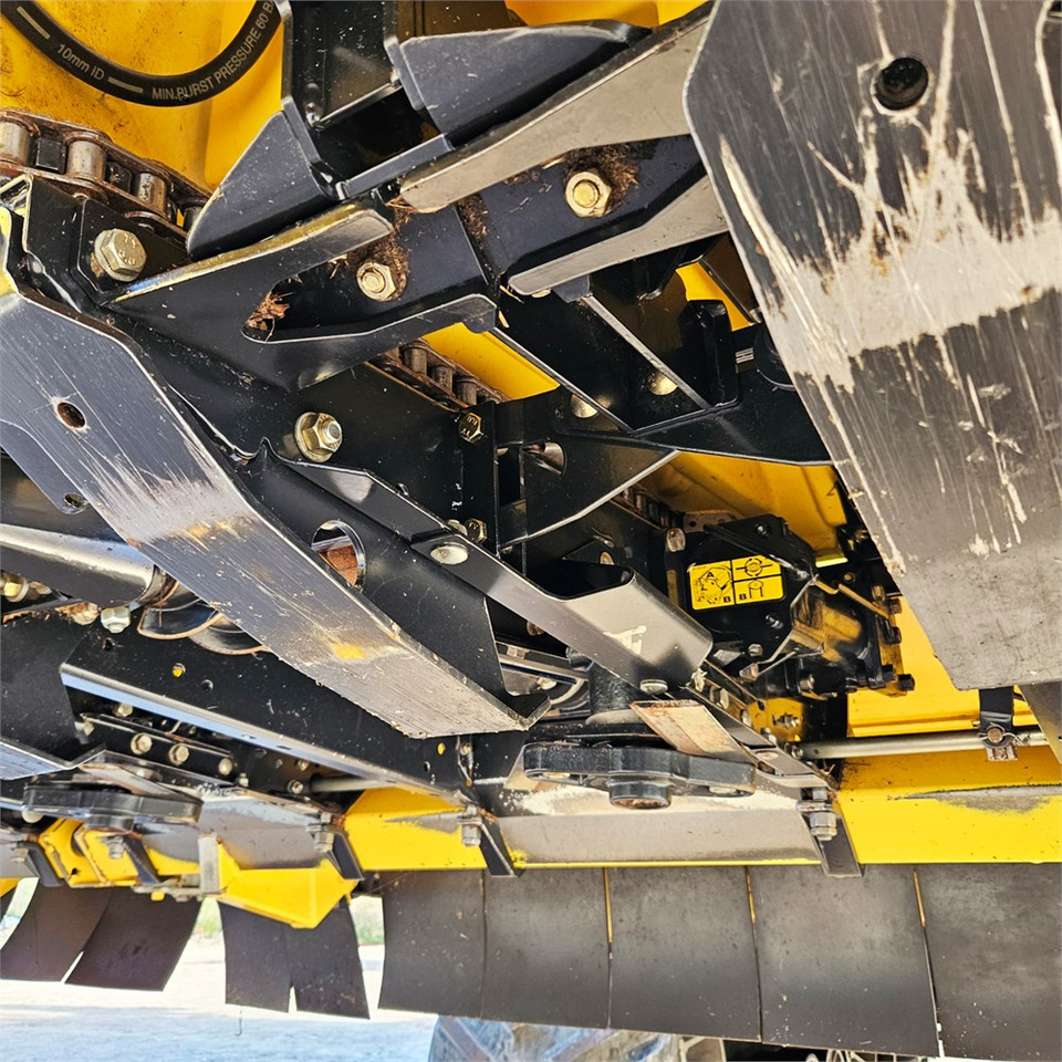 Combină agricola New Holland F8: Foto 8