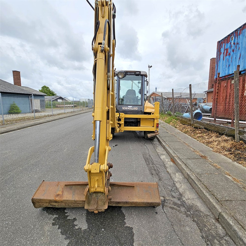 New Holland LB115 - Buldoexcavator: Foto 5 New Holland LB115 - Buldoexcavator: Foto 5