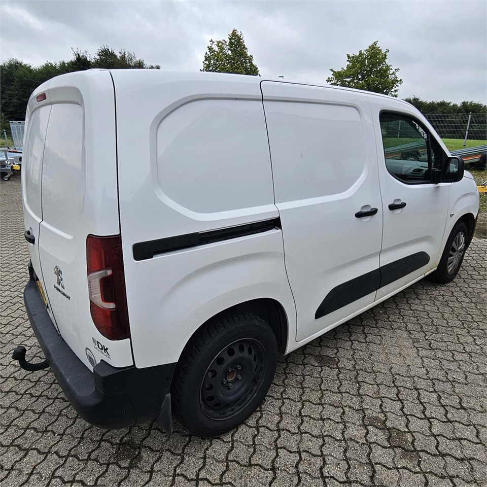 Autoutilitară compactă Peugeot Partner 1,5 Blue HDI 100 L1: Foto 6