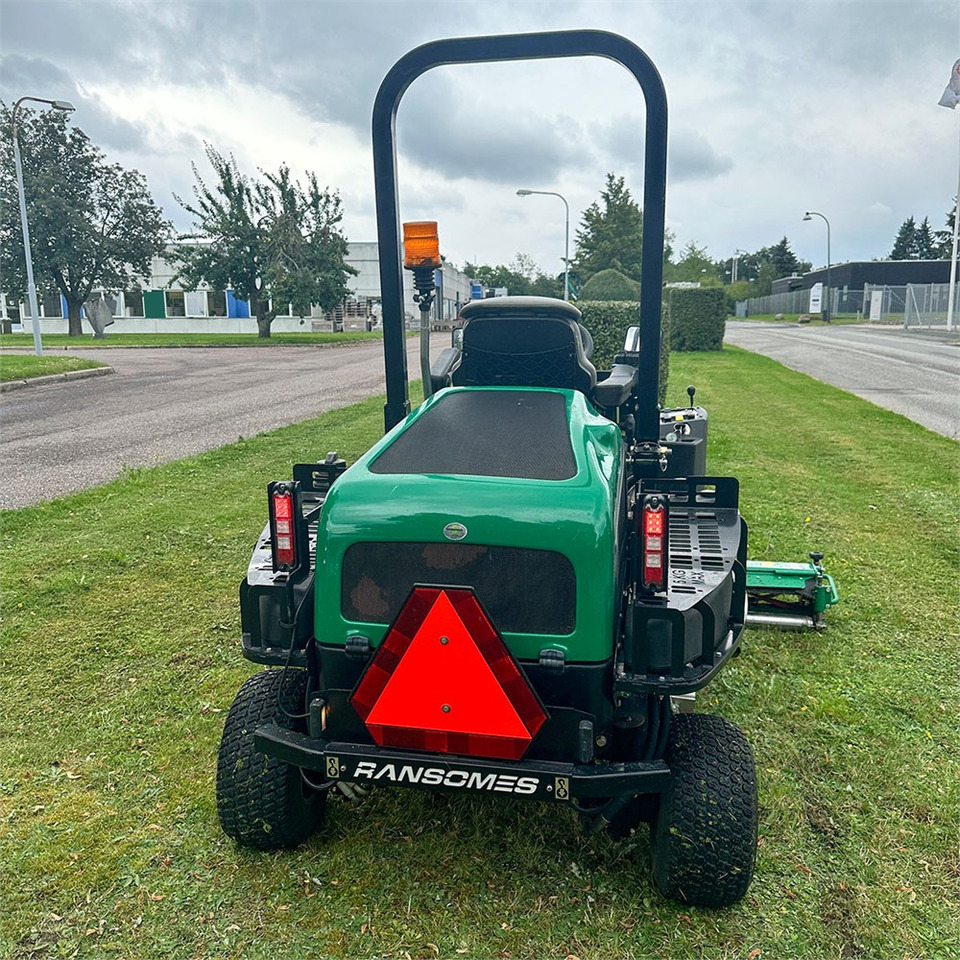 Ransomes Highway 3 4WD - Maşină de tuns iarba: Foto 5 Ransomes Highway 3 4WD - Maşină de tuns iarba: Foto 5