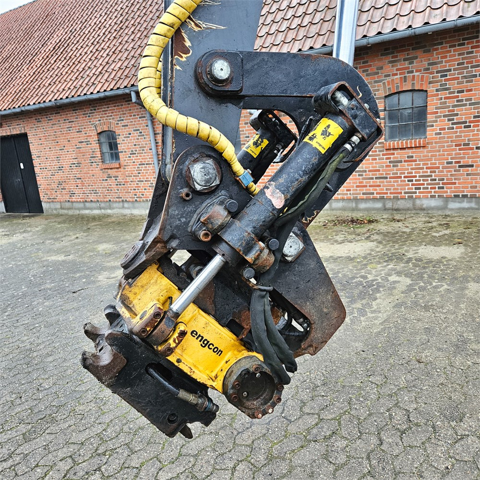 Schaeff-Terex TW110 - Excavator pe roţi: Foto 4 Schaeff-Terex TW110 - Excavator pe roţi: Foto 4