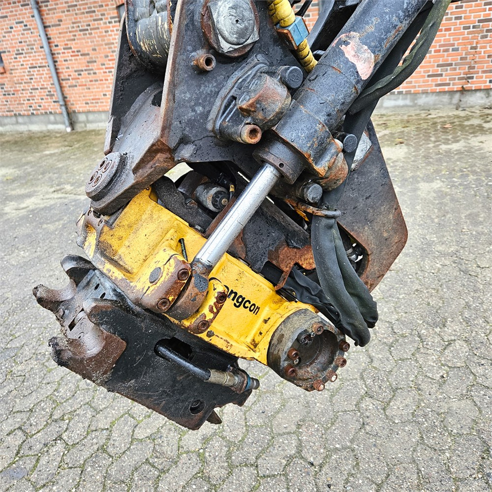 Schaeff-Terex TW110 - Excavator pe roţi: Foto 5 Schaeff-Terex TW110 - Excavator pe roţi: Foto 5