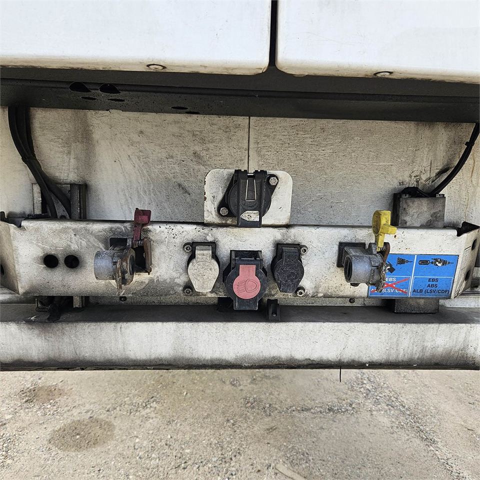 Semiremorcă frigider Schmitz Køle Trailer: Foto 19 Semiremorcă frigider Schmitz Køle Trailer: Foto 19