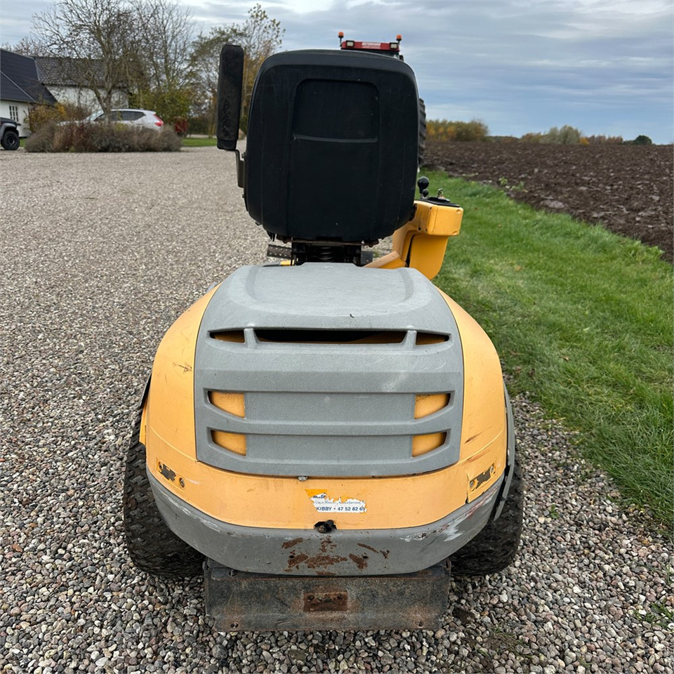Maşină de tuns iarba Stiga P901 Parkpro 25 4WD: Foto 7