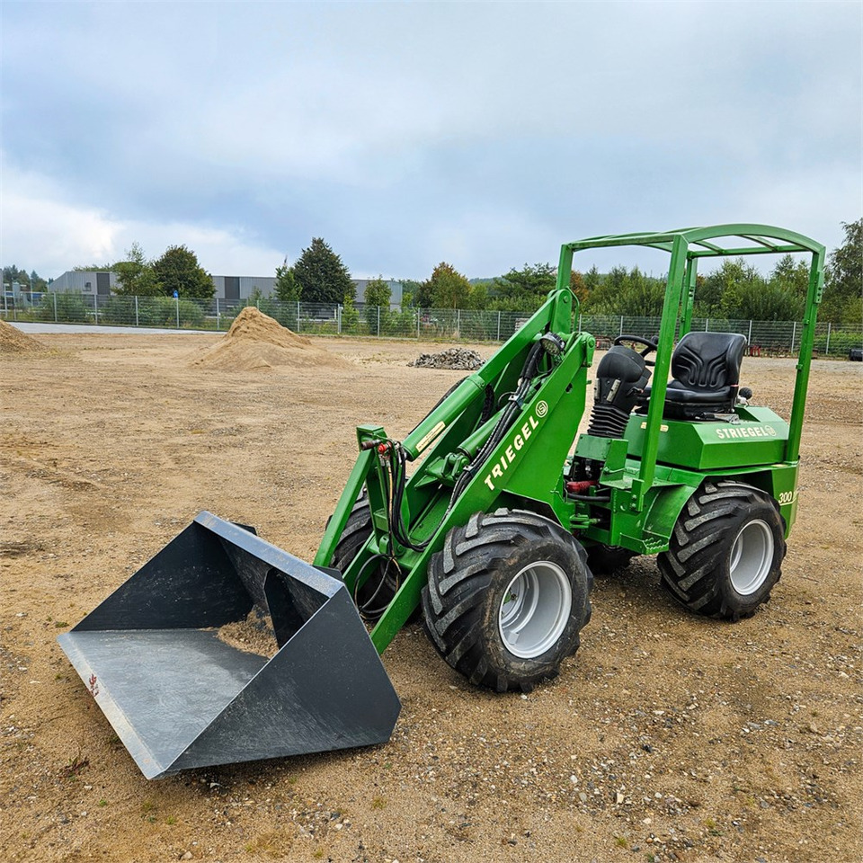 Striegel 300 DYA 37PS - Încărcător frontal pe pneuri: Foto 4 Striegel 300 DYA 37PS - Încărcător frontal pe pneuri: Foto 4