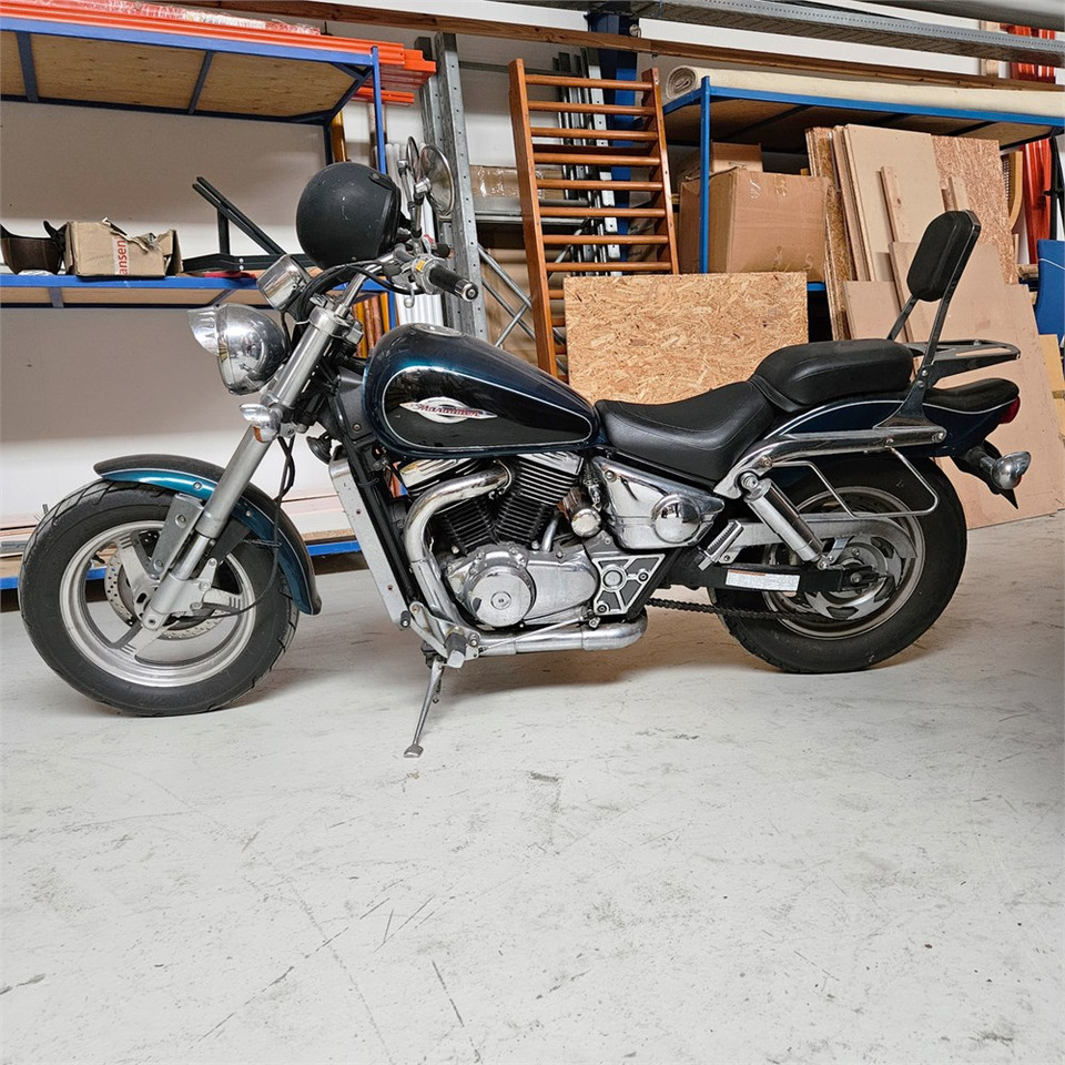 Suzuki Marauder VZ 800 - Motocicletă: Foto 2 Suzuki Marauder VZ 800 - Motocicletă: Foto 2