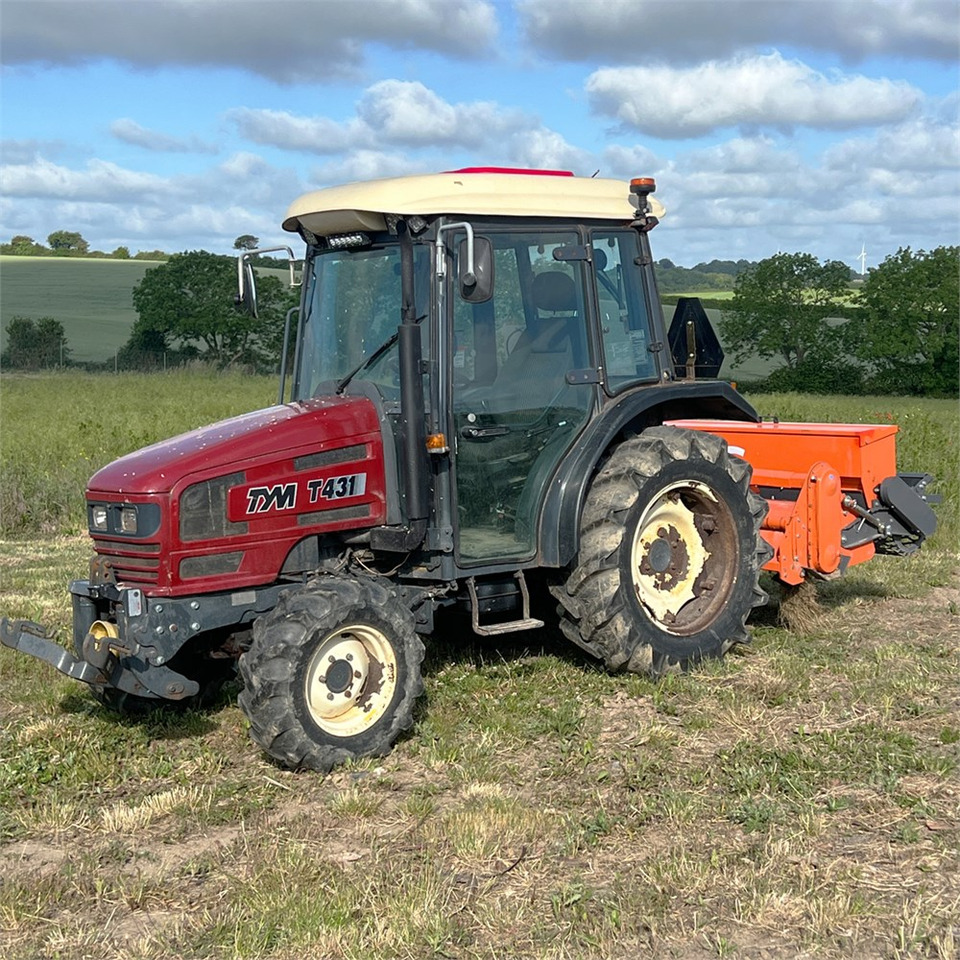 TYM T 431 - Tractor comunal: Foto 3 TYM T 431 - Tractor comunal: Foto 3