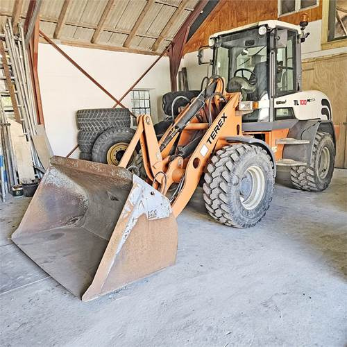 Terex TL100 - Încărcător frontal pe pneuri: Foto 2 Terex TL100 - Încărcător frontal pe pneuri: Foto 2