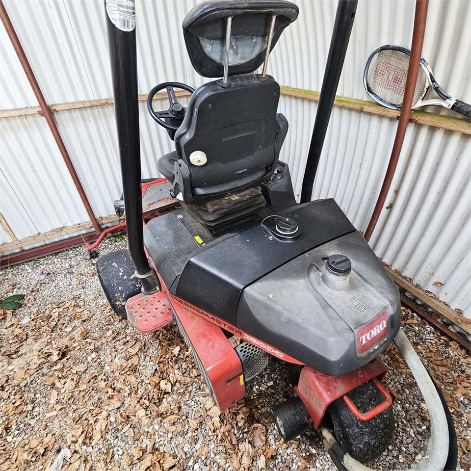 Toro Greensmaster 3200-D - Maşină de tuns iarba: Foto 3 Toro Greensmaster 3200-D - Maşină de tuns iarba: Foto 3