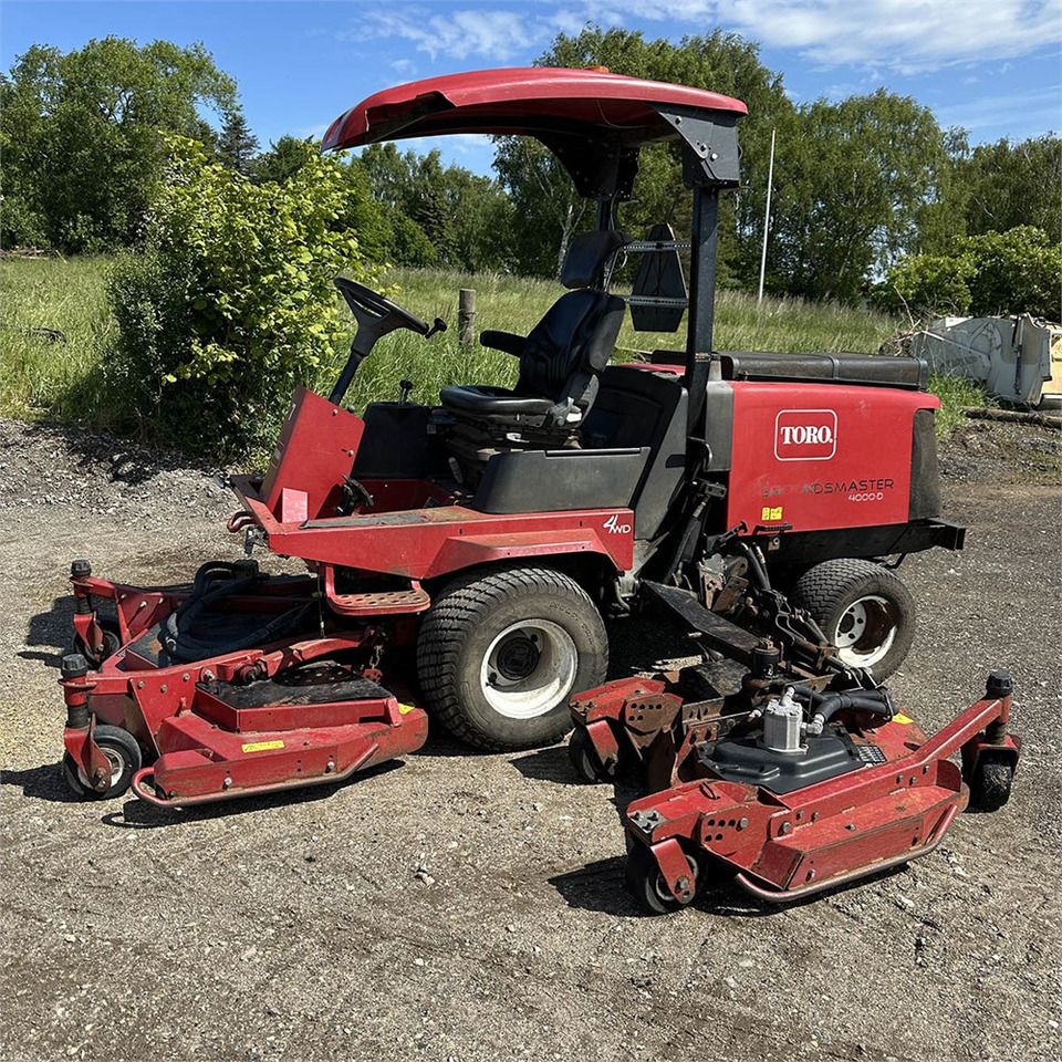 Toro Groundsmaster 4000-D - Maşină de tuns iarba: Foto 1 Toro Groundsmaster 4000-D - Maşină de tuns iarba: Foto 1