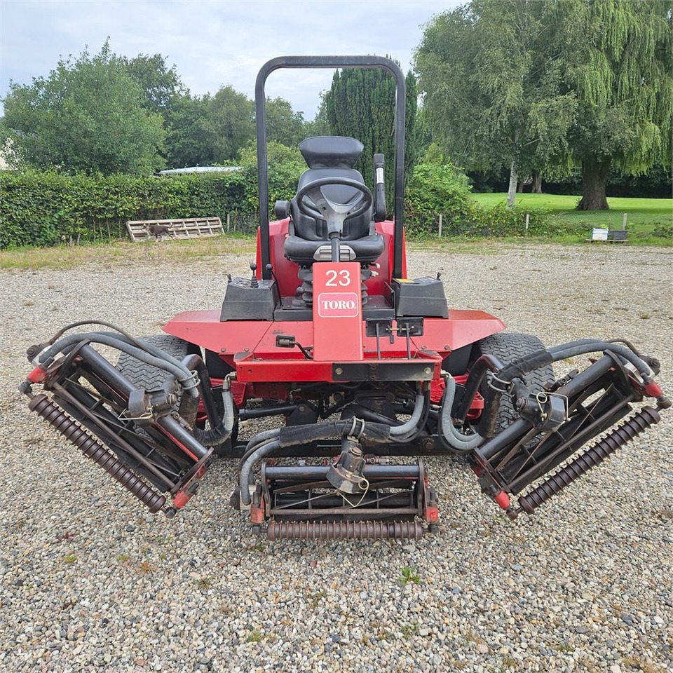 Toro Reelmaster 6500 D - Maşină de tuns iarba: Foto 1 Toro Reelmaster 6500 D - Maşină de tuns iarba: Foto 1