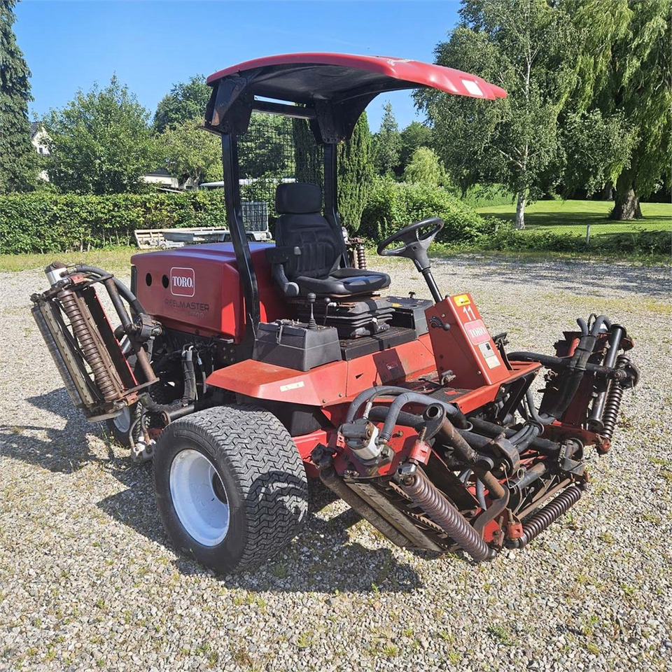 Toro Reelmaster 6700-D - Maşină de tuns iarba: Foto 1 Toro Reelmaster 6700-D - Maşină de tuns iarba: Foto 1